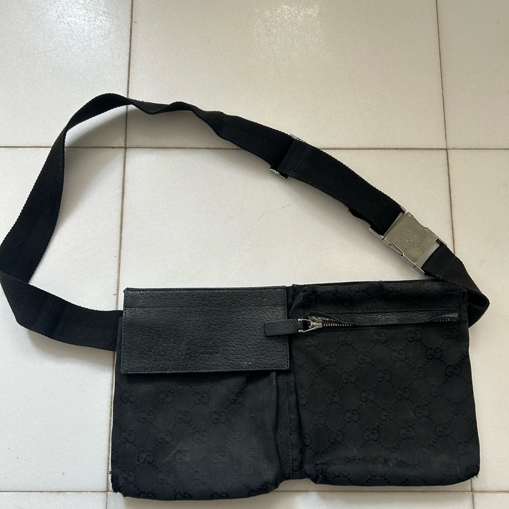 Gucci vintage Fanny pack!